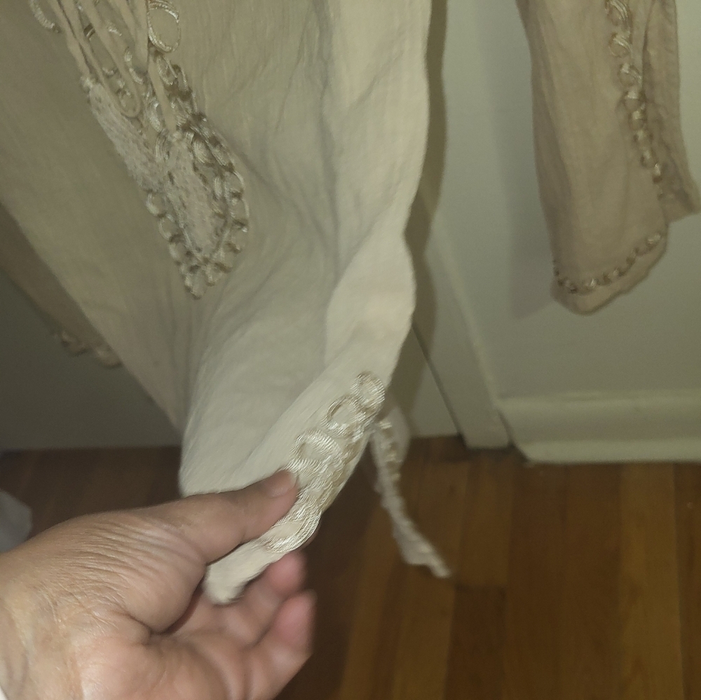 Embellished 3/4 Sleeve Blouse - Picture 5 of 11